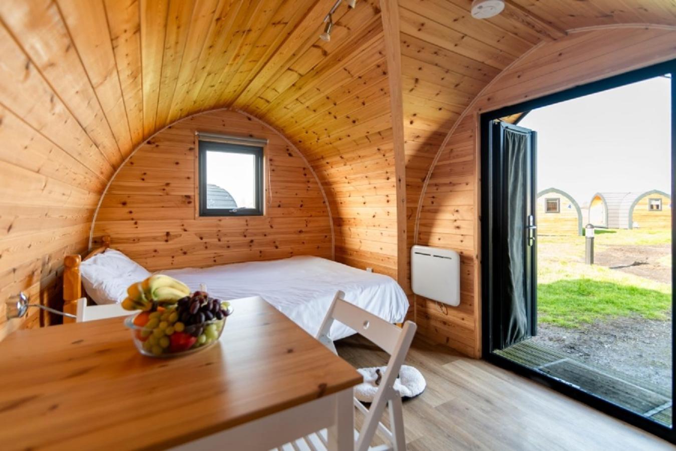 Camping Pods Trevella Holiday Park Crantock Exterior foto